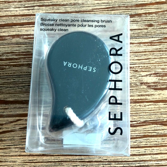 NWT: Sephora squeaky clean pore cleansing brush